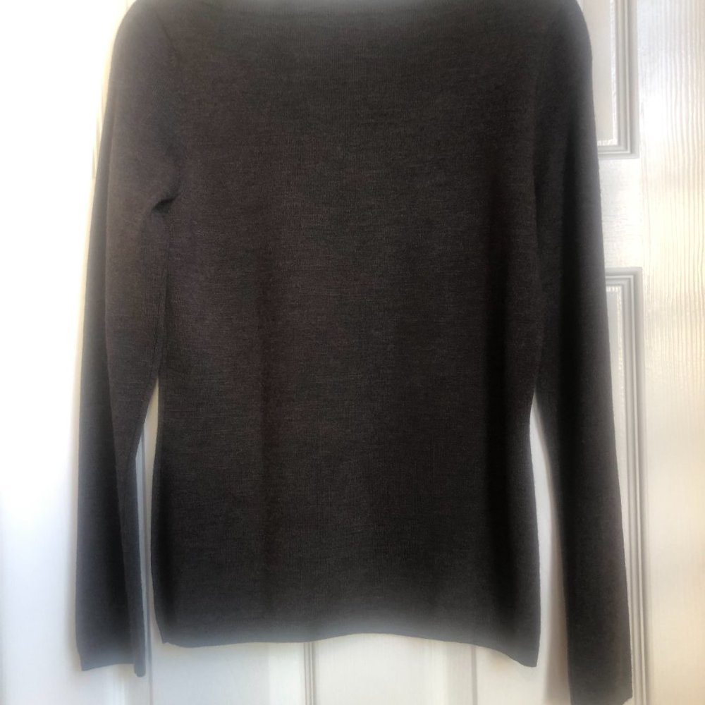 Brooks Brothers Charcoal/Brown Crewneck Sweater, Wool, Small. - Picture 2 of 3